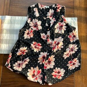 Maurice’s sleeveless polyester bottom up top